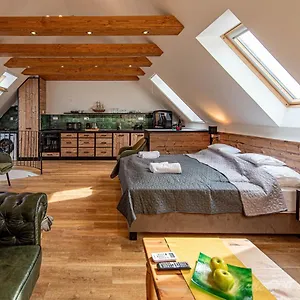 Castle Hill Premium Eger