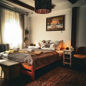 Apartament Kishaz, Eger